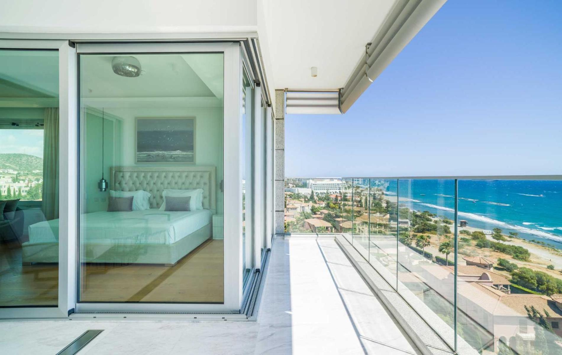 The Tower At St Raphael Resort Limassol Room photo