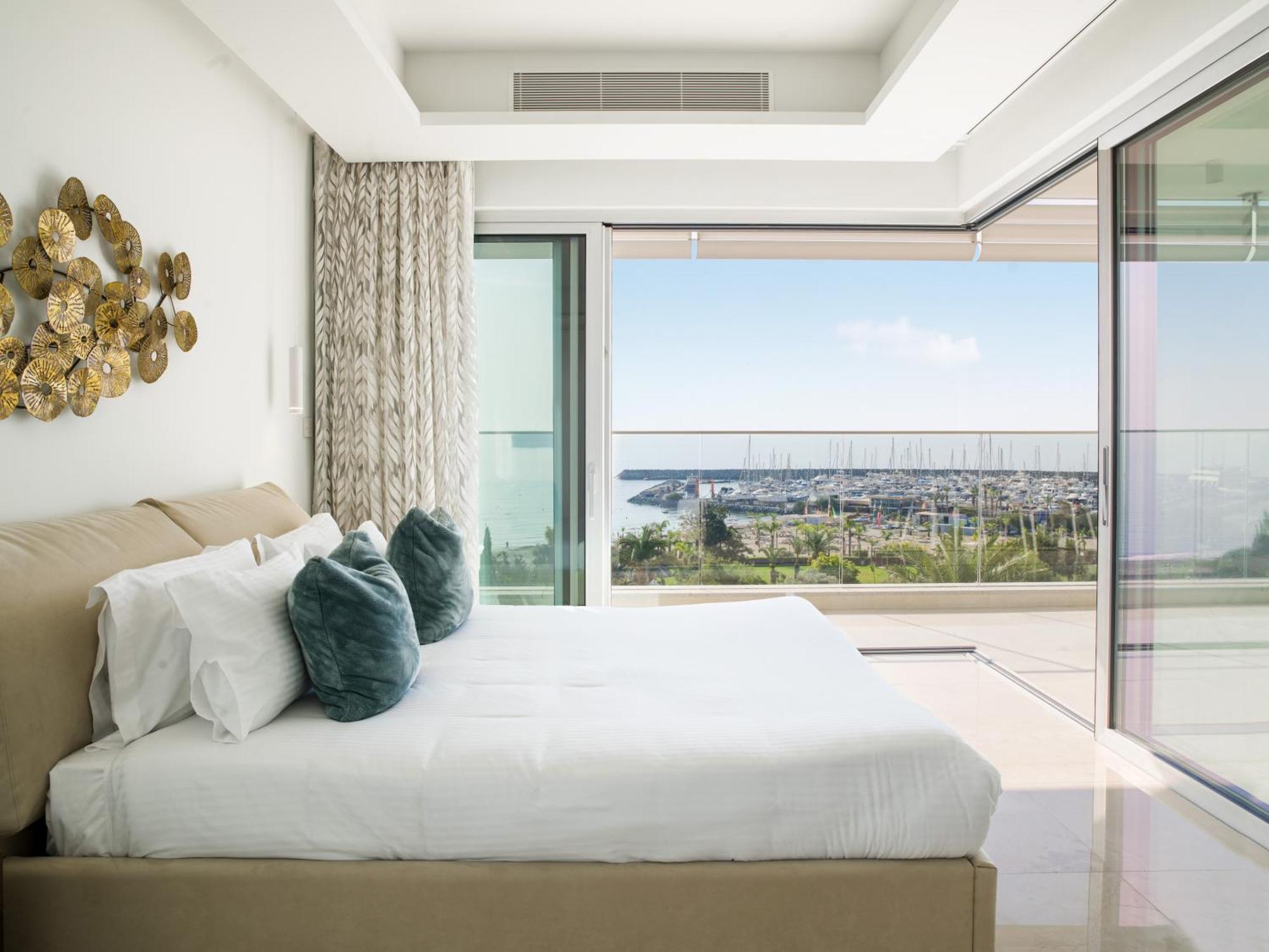 The Tower At St Raphael Resort Limassol Room photo